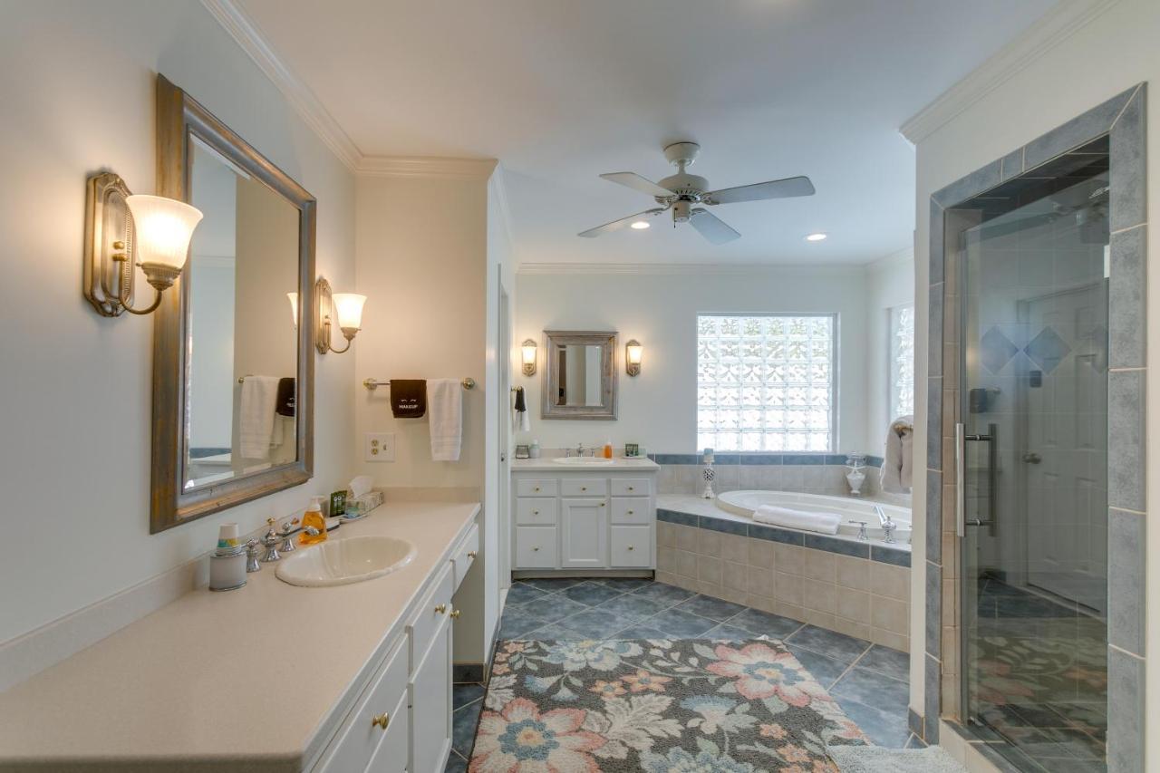 Spacious St Simons Island Vacation Rental With Pool! St. Simons Island Exterior photo