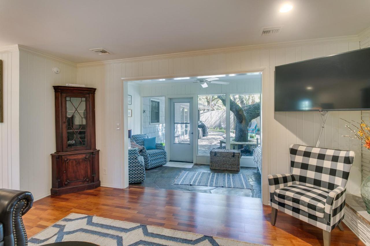 Spacious St Simons Island Vacation Rental With Pool! St. Simons Island Exterior photo